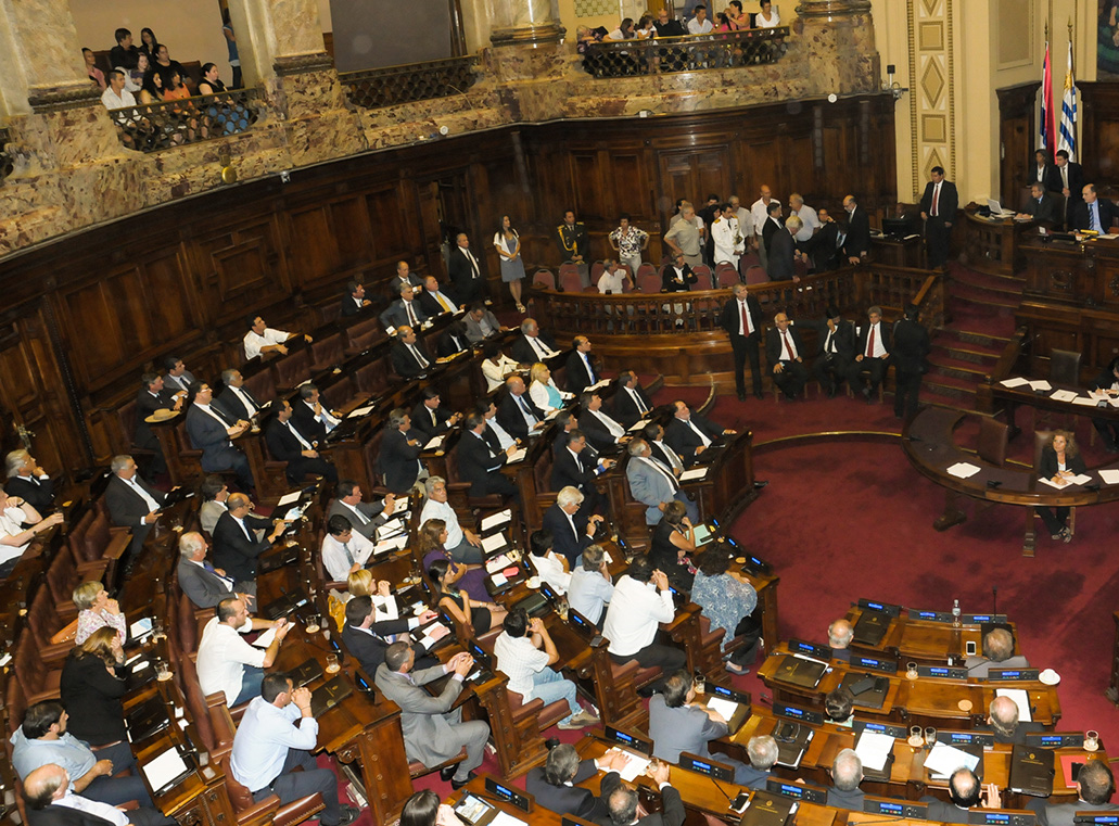 acuerdo entre la Biblioteca Nacional y la Biblioteca del Poder Legislativo